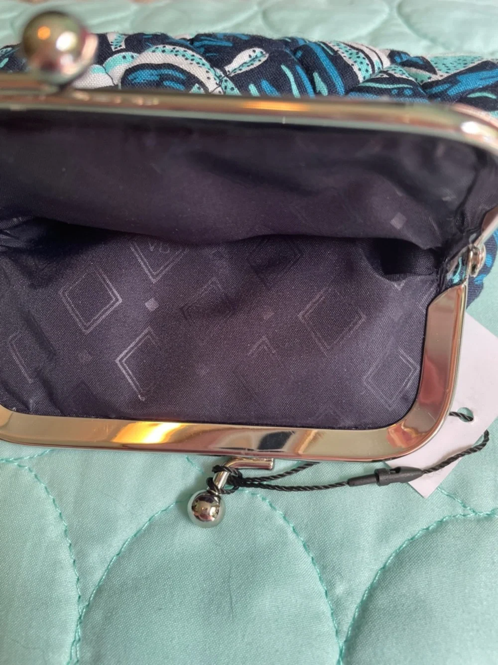 Vera Bradley Kisslock Coin Purse with Matching Keychain - Picture 3 of 5